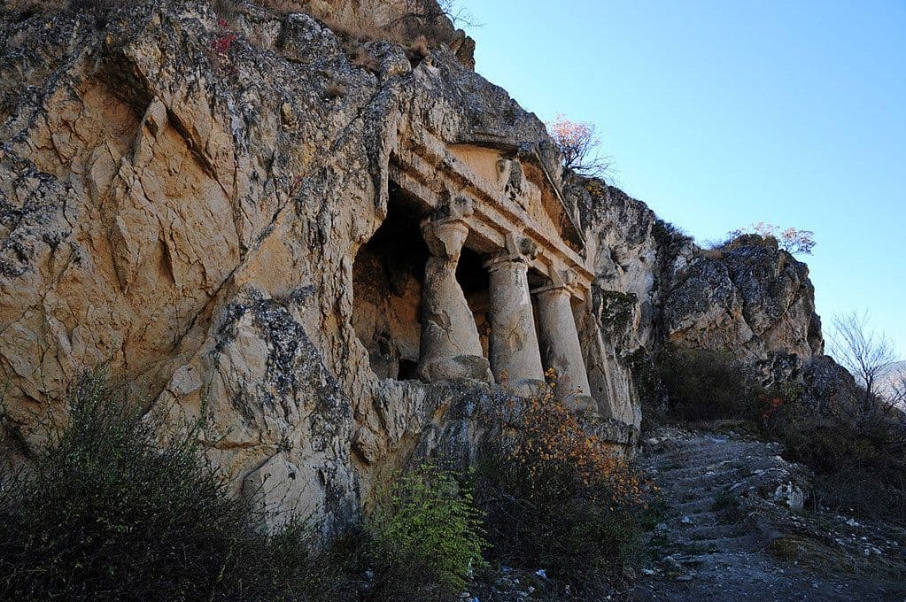 Salar Köyü Kaya Mezarları